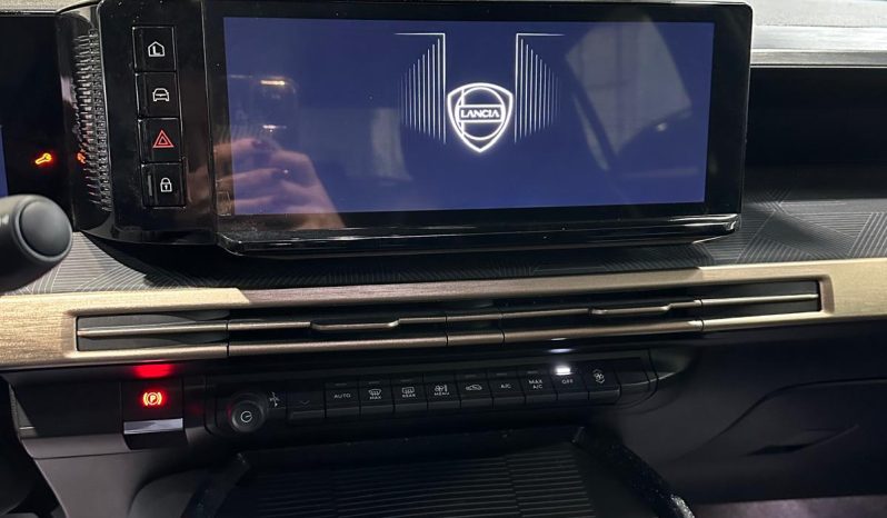 🔥 Lancia Ypsilon LX Hybrid 100CV Automatica 2025 | Blu Lancia Tetto Nero pieno