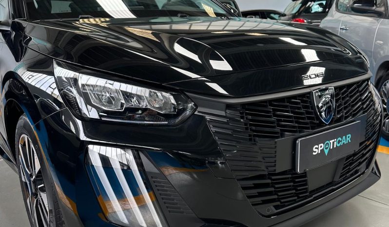 208 Allure Pack – Full LED & 8.000 KM pieno