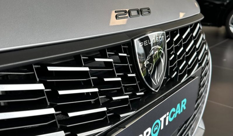 Peugeot 208 1.2 PureTech 100 CV Allure Pack 2025 – Solo 6.000 KM pieno