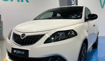 Lancia Ypsilon Hybrid Platino 2024 – Top di Gamma pieno