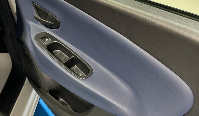 Lancia Ypsilon Hybrid Platino 2024 – Top di Gamma pieno