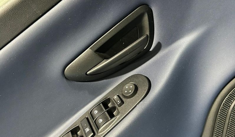 Lancia Ypsilon Hybrid Platino 2024 – Top di Gamma pieno