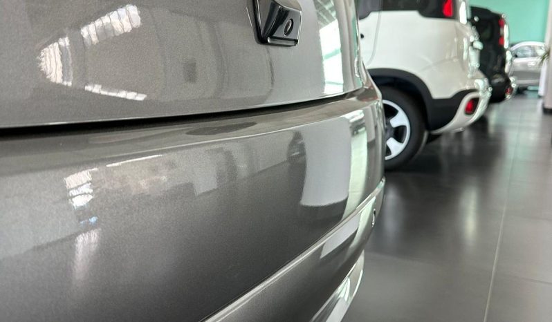 Lancia Ypsilon Platino 2024 – Eleganza, Comfort e Bassi Consumi pieno