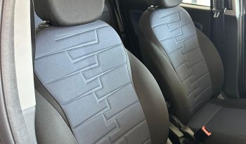 Lancia Ypsilon Platino 2024 – Eleganza, Comfort e Bassi Consumi pieno