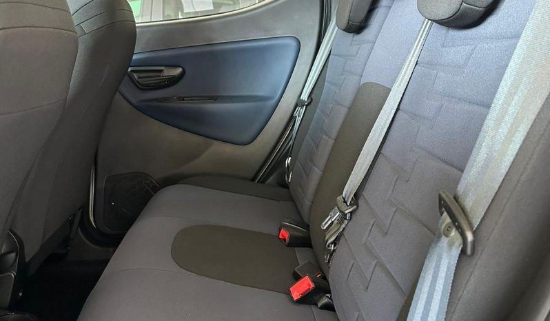 Lancia Ypsilon Platino 2024 – Eleganza, Comfort e Bassi Consumi pieno