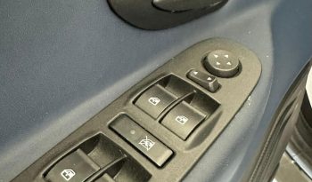 Lancia Ypsilon Platino 2024 – Eleganza, Comfort e Bassi Consumi pieno