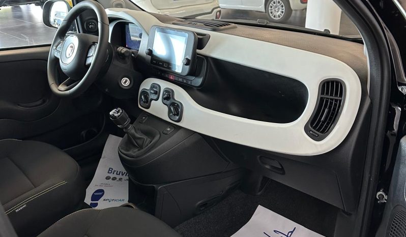 Fiat Pandina Cross Hybrid – Tecnologia, Comfort e Bassi Consumi pieno
