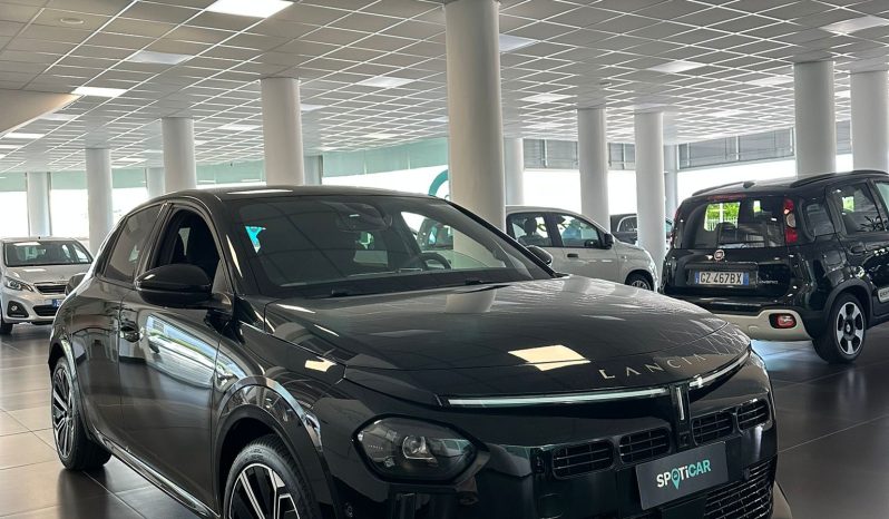 Lancia Ypsilon LX Hybrid Automatica – Eleganza e Tecnologia Premium pieno