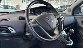 Lancia Ypsilon 1.0 Hybrid 70 CV – Tecnologia, Comfort e Bassi Consumi pieno