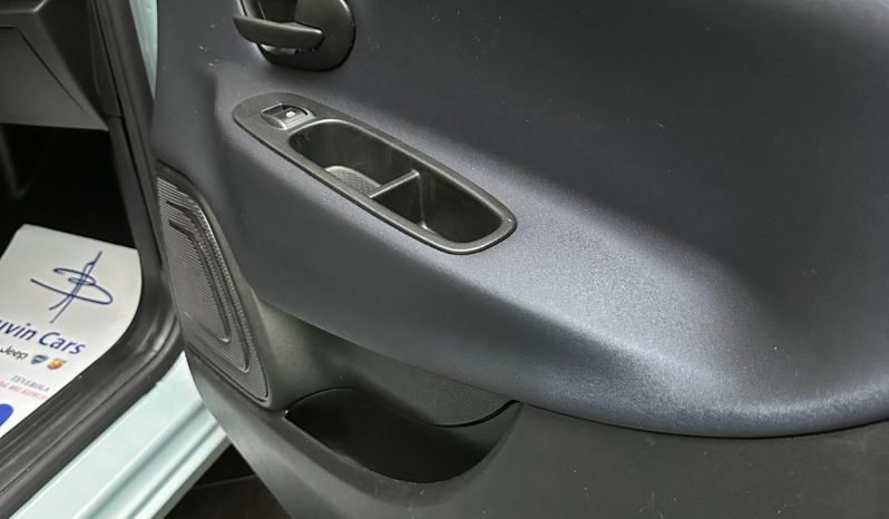 Lancia Ypsilon 1.0 Hybrid 70 CV – Platino, CarPlay E Retrocamera pieno
