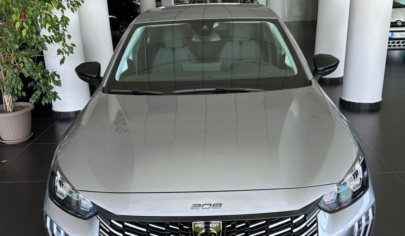 Peugeot 208 Allure Pack 2025 – Stile Moderno e Guida Dinamica pieno