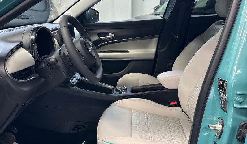 La Nuova FIAT 600 Che Fa Girare la Testa pieno