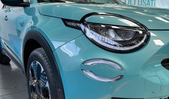 La Nuova FIAT 600 Che Fa Girare la Testa pieno
