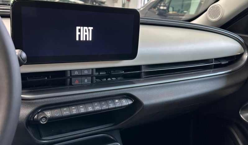 La Nuova FIAT 600 Che Fa Girare la Testa pieno