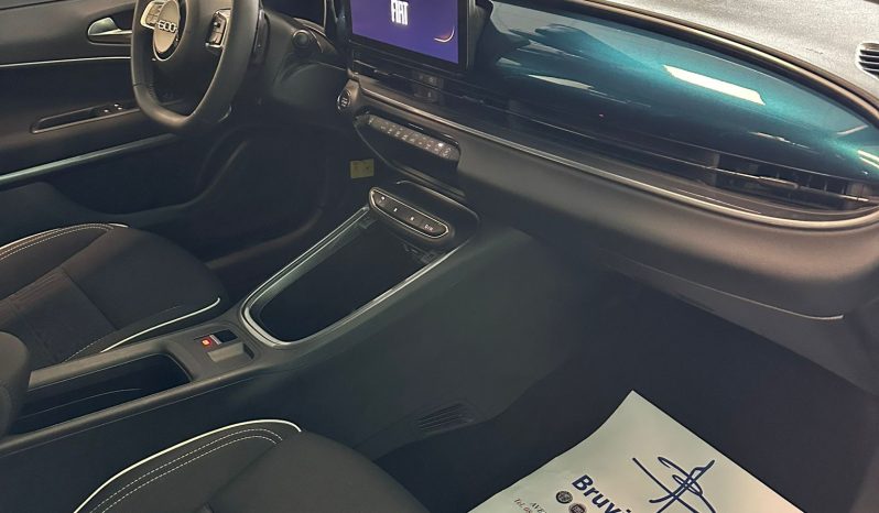 145 CV DI EMOZIONI | NUOVA FIAT 600 HYBRID pieno