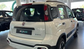 Panda Cross 2024 Hybrid: consumi bassi, stile top pieno