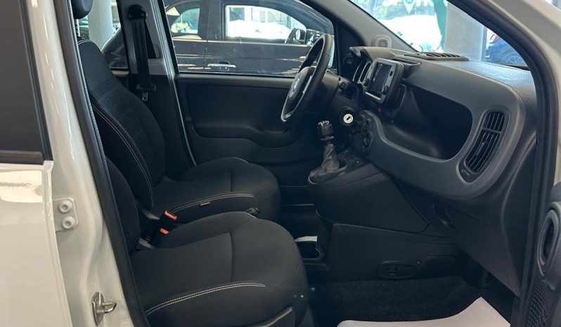 Panda Cross 2024 Hybrid: consumi bassi, stile top pieno
