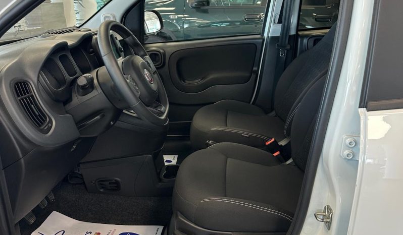 Panda Cross 2024 Hybrid: consumi bassi, stile top pieno