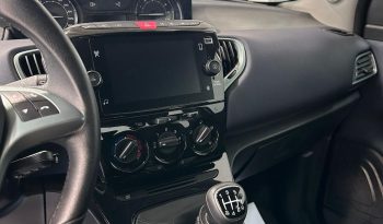 Lancia Ypsilon Platino Hybrid 2024 – Disponibile Subito! pieno