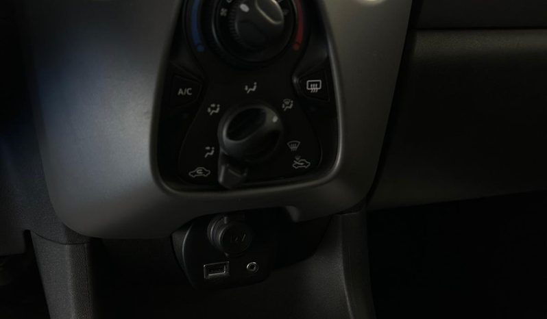 Peugeot 108 Active 2021 – Consumi Ridotti, Massima Praticità pieno
