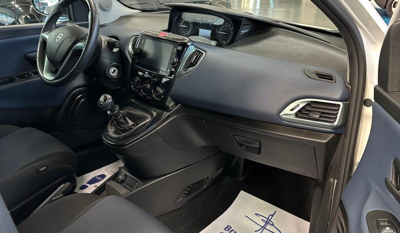 LANCIA YPSILON PLATINO HYBRID – TOP DI GAMMA 2024 pieno
