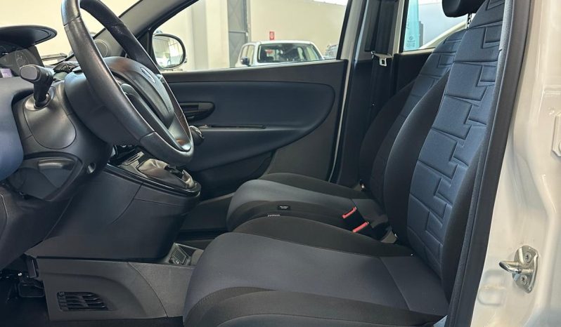 LANCIA YPSILON PLATINO HYBRID – TOP DI GAMMA 2024 pieno