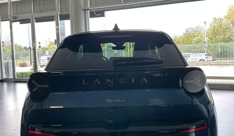 LANCIA YPSILON LX 100 CV AUTOMATICA – IL NUOVO LUSSO URBANO pieno