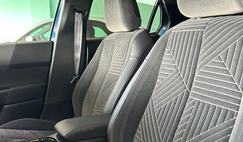 LANCIA YPSILON LX 100 CV AUTOMATICA – IL NUOVO LUSSO URBANO pieno
