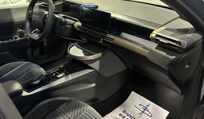 YPSILON HYBRID AUTOMATICA – LA CITY CAR PREMIUM ITALIANA pieno