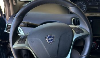LA CITY CAR CHE NON PASSA MAI DI MODA pieno