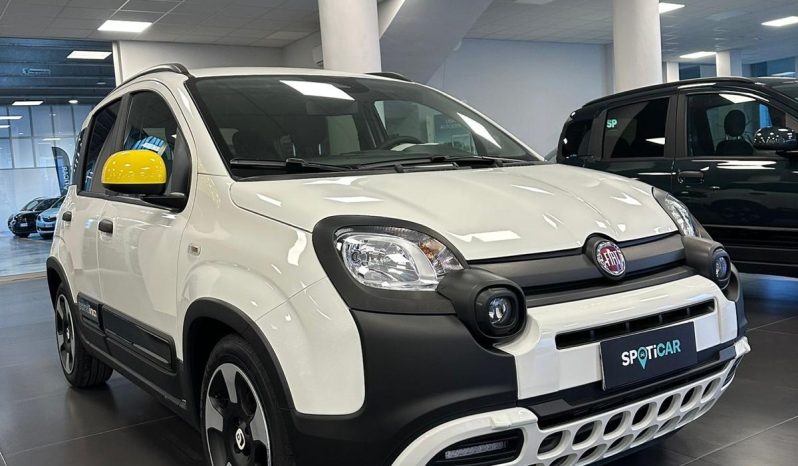 PANDINA CROSS 70 CV HYBRID – LA CITYCAR CHE VA OVUNQUE pieno