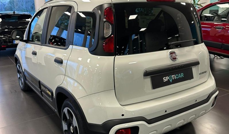 PANDINA CROSS 70 CV HYBRID – LA CITYCAR CHE VA OVUNQUE pieno
