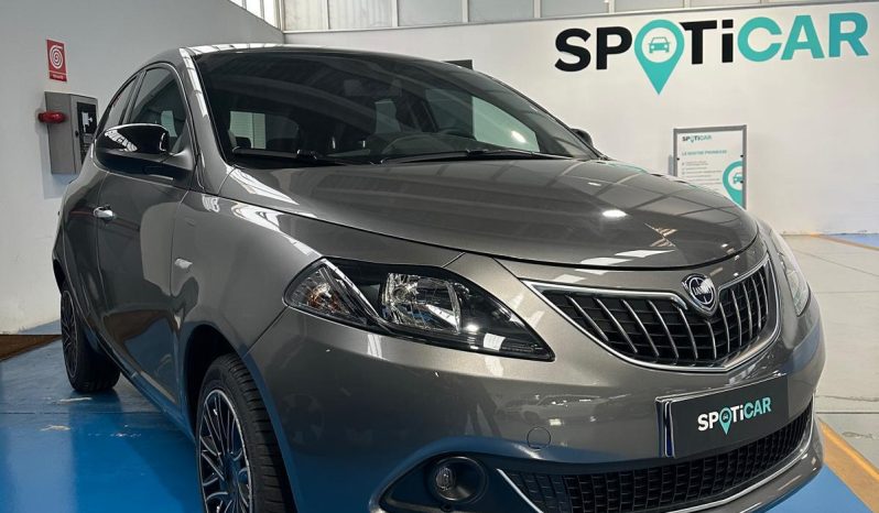 YPSILON PLATINO HYBRID 2024 | UFFICIALE FIAT ITALIA pieno
