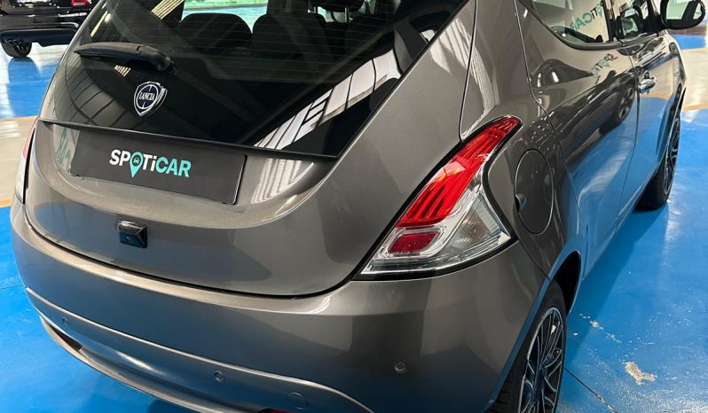 YPSILON PLATINO HYBRID 2024 | UFFICIALE FIAT ITALIA pieno