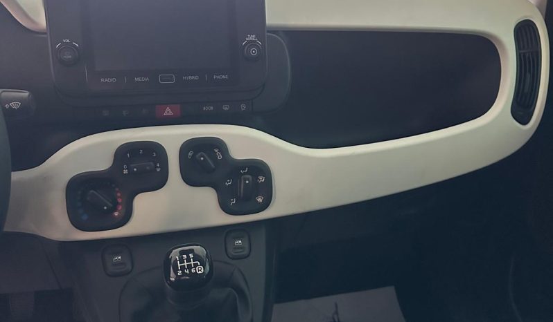 FIAT PANDINA CROSS HYBRID pieno