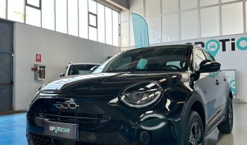 ✨ Nuova Fiat 600 Pop Hybrid: il SUV compatto che cambia il tuo modo di guidare. pieno