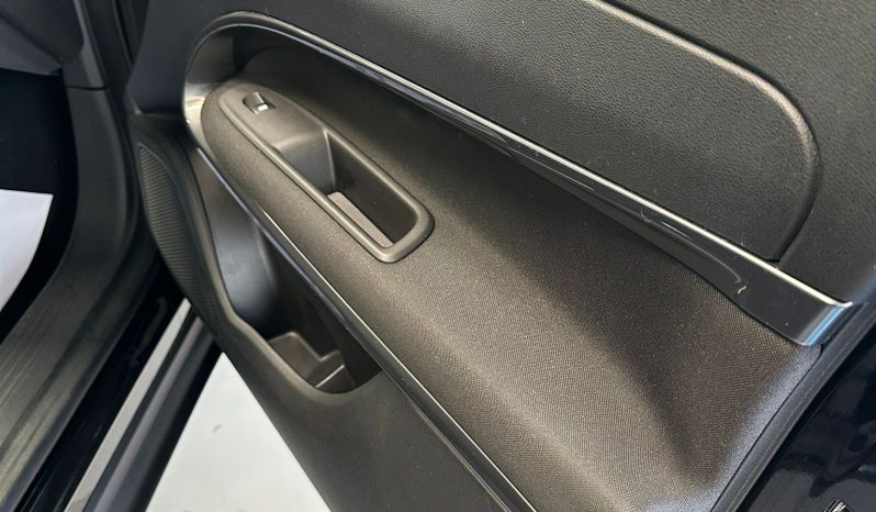✨ Nuova Fiat 600 Pop Hybrid: il SUV compatto che cambia il tuo modo di guidare. pieno