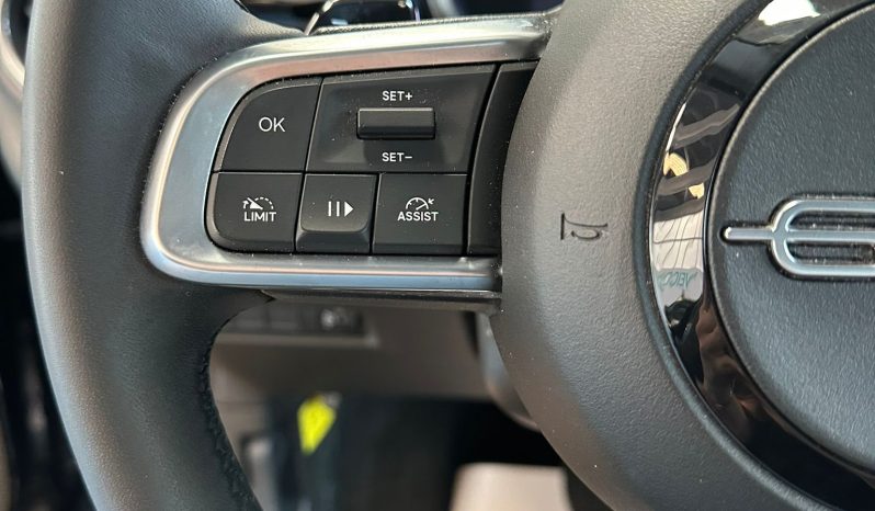 ✨ Nuova Fiat 600 Pop Hybrid: il SUV compatto che cambia il tuo modo di guidare. pieno