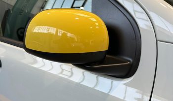 PRONTA A PARTIRE: NUOVA FIAT PANDINA CROSS HYBRID pieno