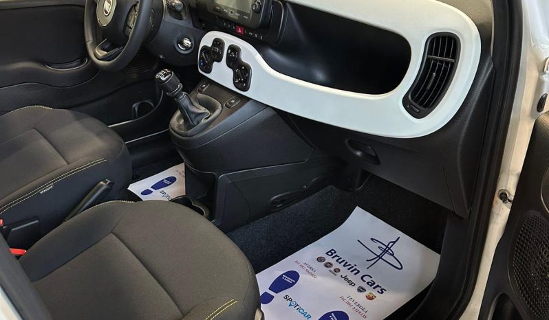 PRONTA A PARTIRE: NUOVA FIAT PANDINA CROSS HYBRID pieno