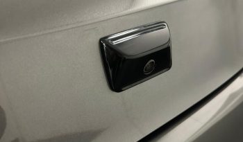 PICCOLA FUORI, PREMIUM DENTRO. pieno