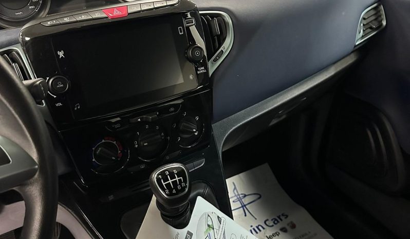 PICCOLA FUORI, PREMIUM DENTRO. pieno