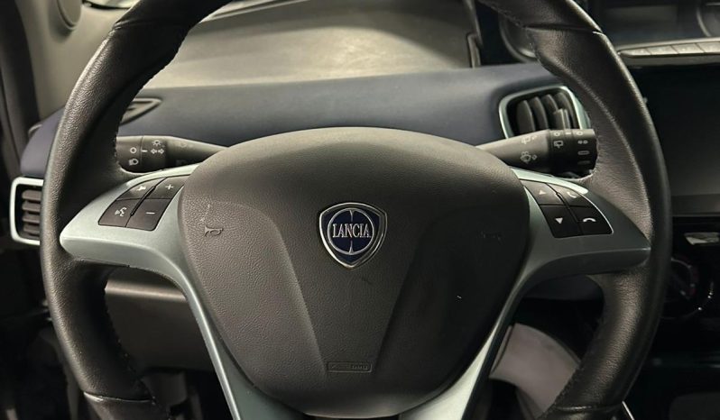 PICCOLA FUORI, PREMIUM DENTRO. pieno