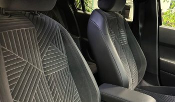 Il lusso urbano ha un nuovo nome: Ypsilon LX Hybrid pieno