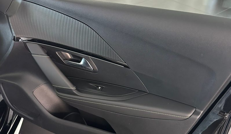 136 CV DI EMOZIONI. SCOPRI LA NUOVA PEUGEOT 208 GT! pieno