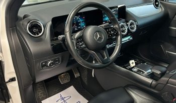 SALI A BORDO DI UNA MERCEDES! CLASSE B AUTOMATICA pieno