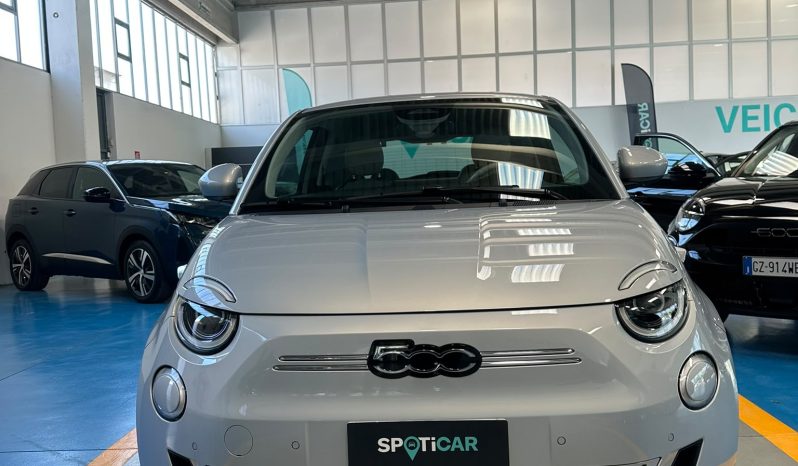 FIAT 500e LA PRIMA – KM ZERO, FULL OPTIONAL pieno