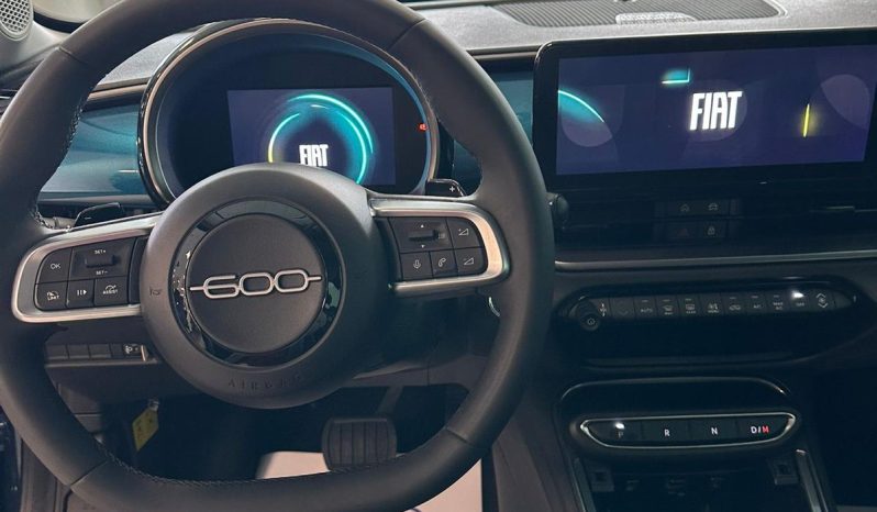 SCOPRI LA NUOVA FIAT 600 HYBRID – DISPONIBILE SUBITO! pieno