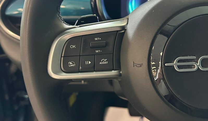 SCOPRI LA NUOVA FIAT 600 HYBRID – DISPONIBILE SUBITO! pieno