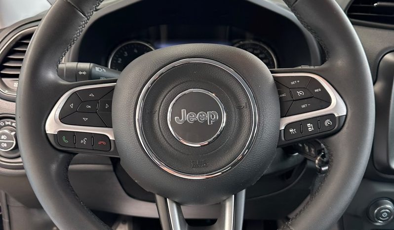 Più potenza, meno consumi: scopri la Jeep Renegade e-Hybrid! pieno